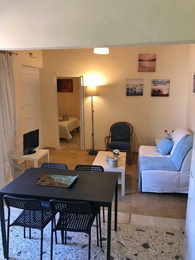 Sunshine'S House Near The Beach, 10 Min From The Airport Артемида Екстериор снимка